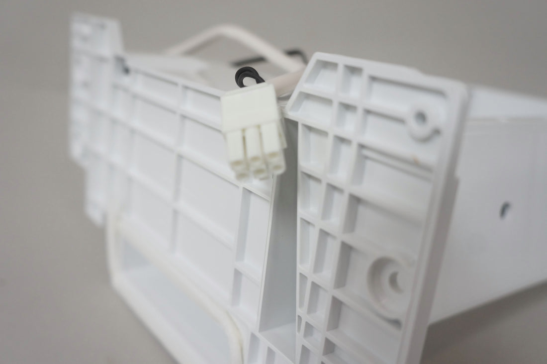 Bosch 11024619 Ice Maker Plug