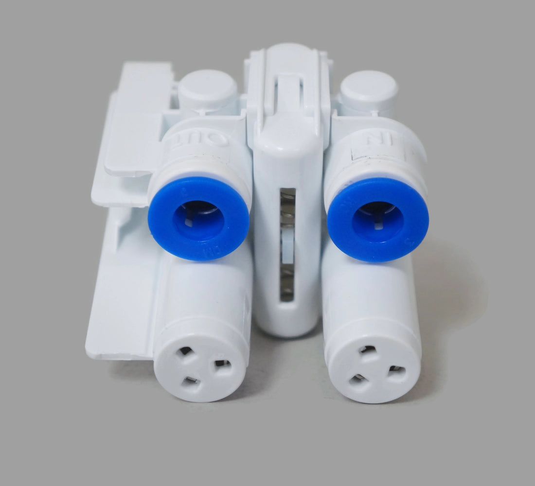 Frigidaire 140156010054 Filter Head Manifold Inlet Outlet