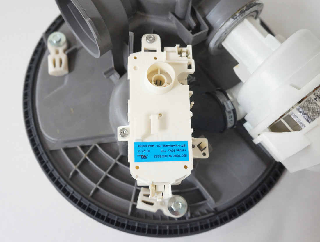 Whirlpool WPW10455261 Sump And Motor Diverter